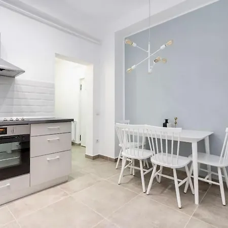Apartment Bloom Ultracentral Bucharest