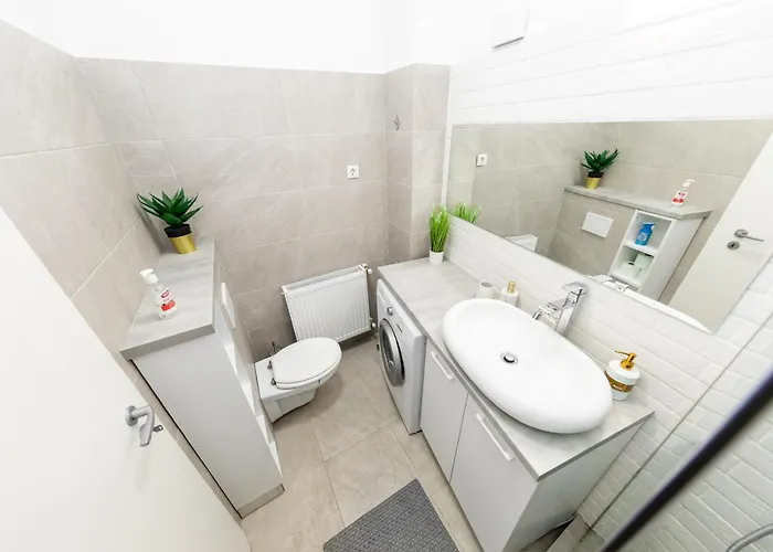 Bloom Ultracentral Бухарест