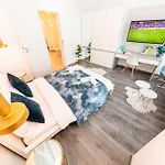 Bloom Ultracentral Apartamento