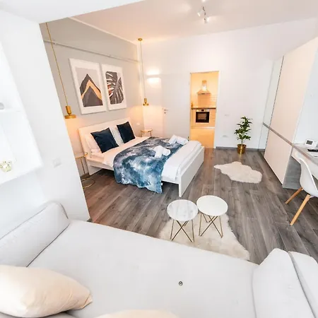 Bloom Ultracentral *