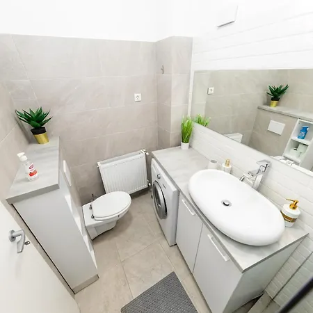 Bloom Ultracentral Бухарест